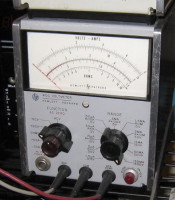 analog_voltmeters_and_multimeters:410c.jpg