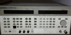 signal_generators:8643a:8643a_front.jpg